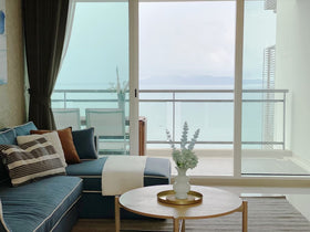 Reflection Jomtien Beach Pattaya, Beachfront Condo thumbnail 3