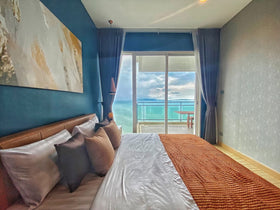 Reflection Jomtien Beach Pattaya, Beachfront Condo thumbnail 10