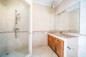 Majestic Pool Villa for Sale on Pratumnak Hill thumbnail 11