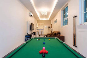 Central Park Hillside Village Newly Renovated Luxury Pool Villa thumbnail 6