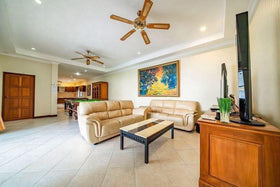 Majestic Pool Villa for Sale on Pratumnak Hill thumbnail 4