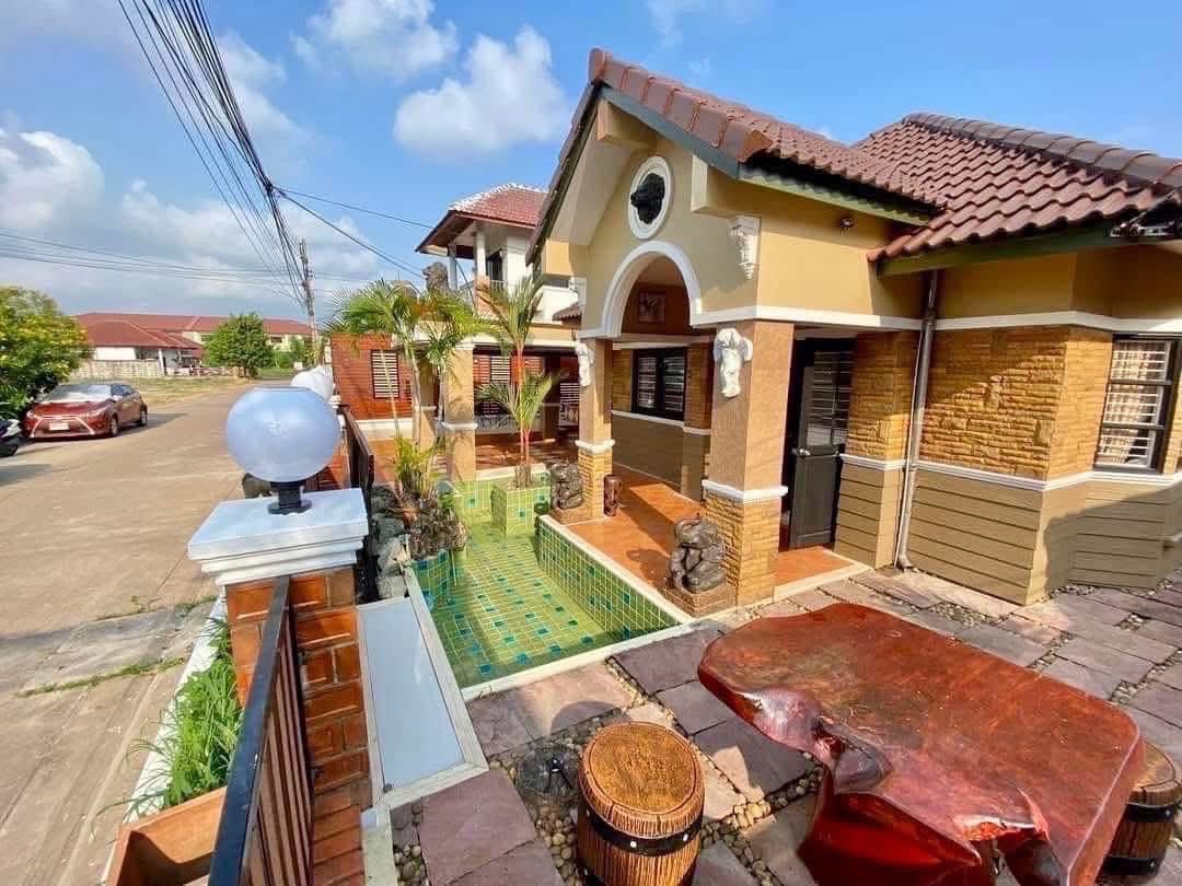 Park Village, Location: Soi Siam Country Club